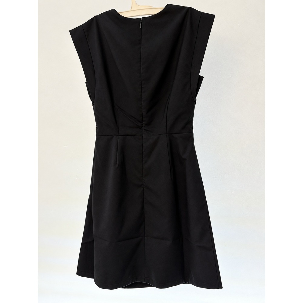 Steve Madden Jax Dress Black Sleeveless Twist Front Mini Dress BC438248 Size 6